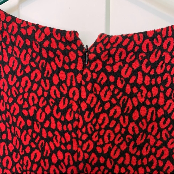 Calvin KLEIN KNEE LENGTH RED LEOPARD SLEEVELESS DRESS SIZE 6 - Picture 4 of 9